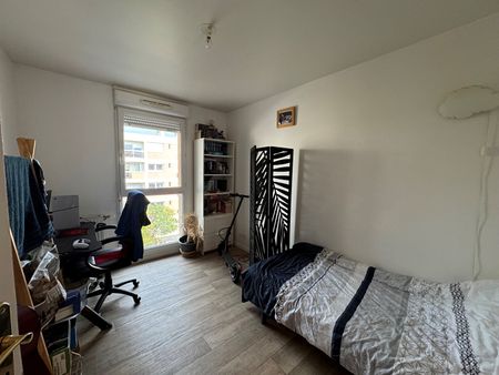 Location Appartement 4 pièces 86m² - Photo 3