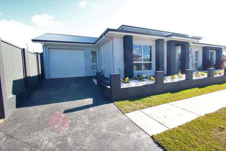 As New One Bedroom Granny Flat - Photo 2