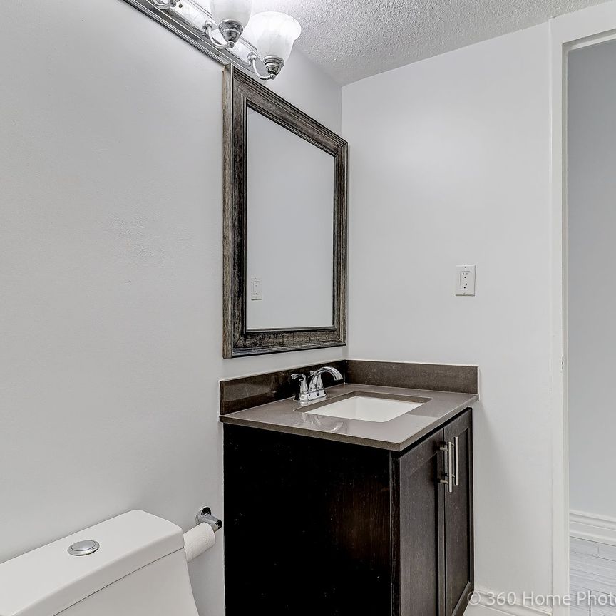 For Lease - 5 Massey Square Unit# 1819, Toronto, Ontario - Photo 1