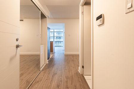 For Lease - 37 Grosvenor Street Unit# 1602, Toronto, Ontario - Photo 3