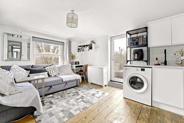 St Augustines Road, Camden, NW1 - Photo 1