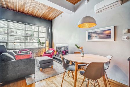 Mile-Ex: Loft à louer complètement meublé avec garage. - Photo 5