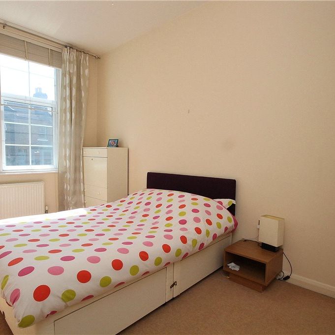 Glenhurst Road, Brentford, TW8 0FE - Photo 1