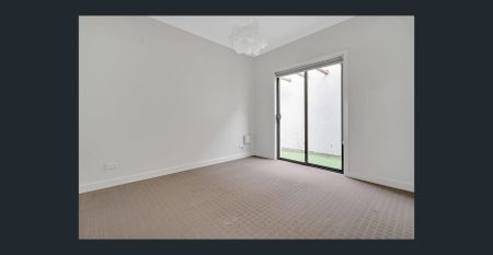 Spacious 3-Bedroom Townhouse for Modern Family Living - Photo 4