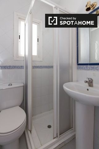 granada, Andalusia 18002 - Photo 3