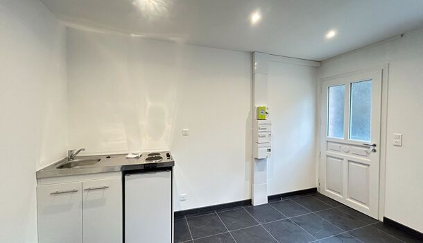 Appartement 1 pièces 27m2 REIMS 480 euros - Photo 1