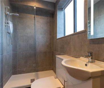 1 bedroom parking to rent - Photo 6