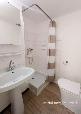Location Maison 3 pièces 67m² AURIOL 13390 - Photo 5