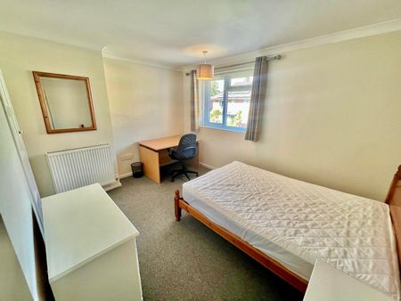 Parmenter Road, Norwich - Photo 2