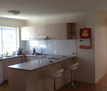 Room for rent in Arundel - Photo 4