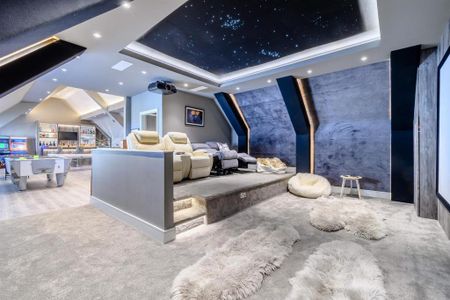 6 bedroom detached house to rent - Photo 4