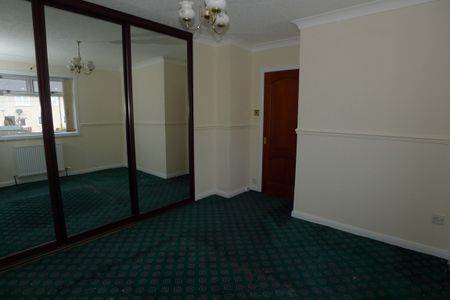 Property to let in Kirkcaldy - Photo 4