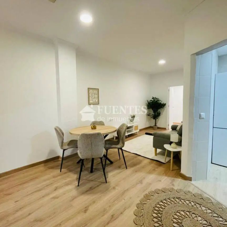 Piso de alquiler en Carolinas Altas - Foto 1