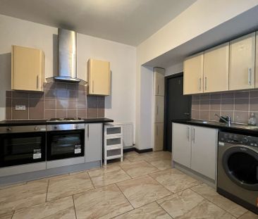 Harefield Road Room 6 - Photo 2