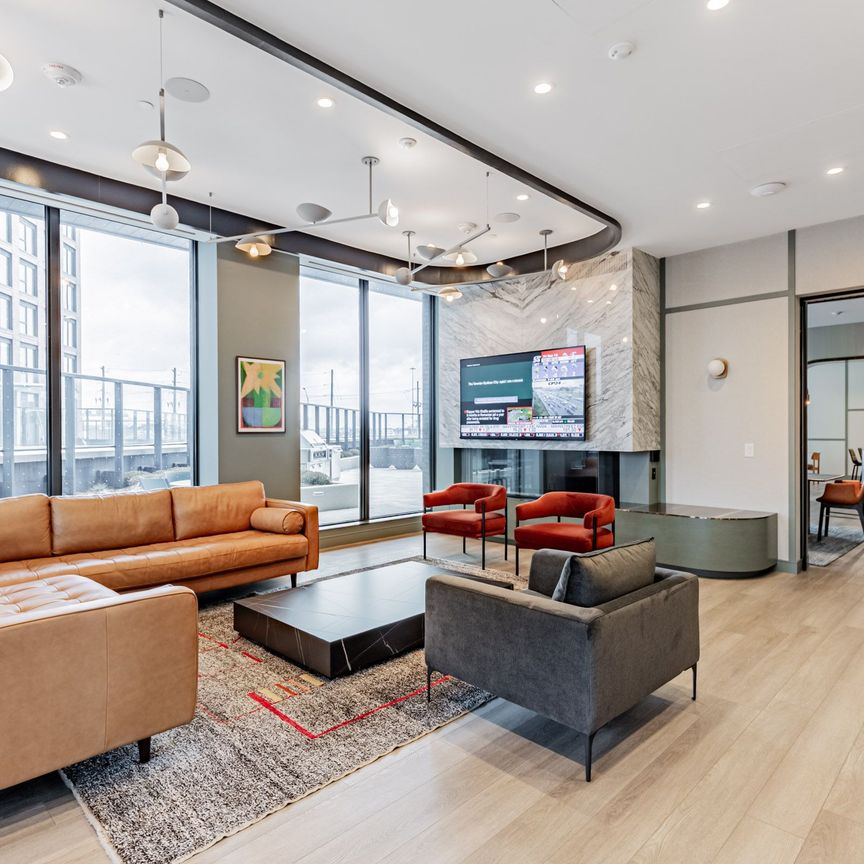 For Lease - 5 York Garden Way Unit# 808, Toronto, Ontario - Photo 1