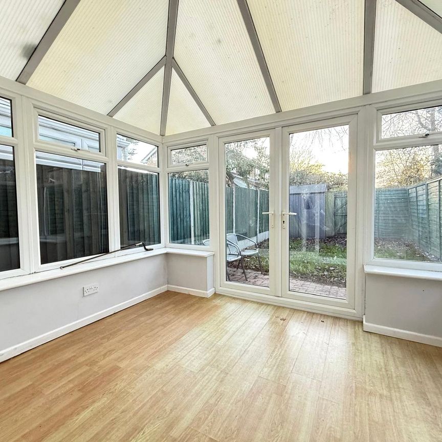 Statham Court, Berkshire Statham Court, Berkshire - Photo 1