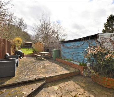 2 bedroom end of terrace house to rent - Photo 6