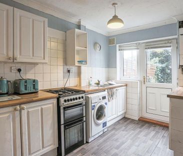 Don Avenue, York - Photo 6