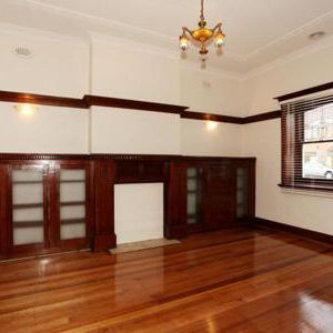 21 Ellesmere Road, Prahran VIC 3181 - House For Rent | Domain - Photo 1