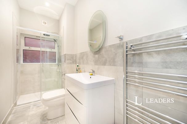 3 bedroom apartment to rent Yarborough Road, Southsea, PO5 - Photo 1