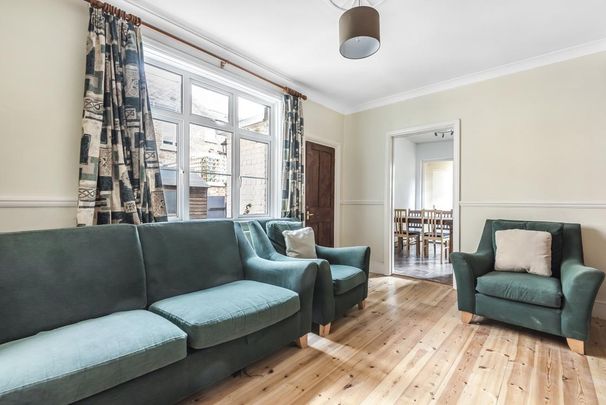 Strickland Row, Earlsfield SW18 - Photo 1