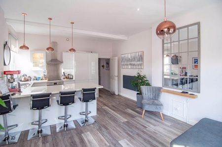 2 bedroom apartment to rent - Photo 4