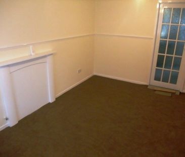 2 bedroom semi-detached house to rent - Photo 2