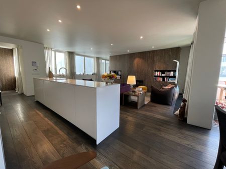 Luxueus appartement van ca. 167m², uniek gelegen in het hart van het historische centrum, op de Zandberg ! - Photo 3