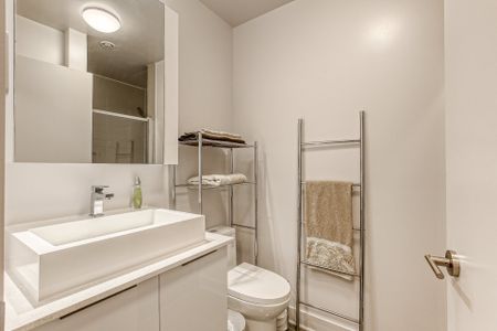 Condo for rent, Montréal (Ville-Marie) - Photo 3