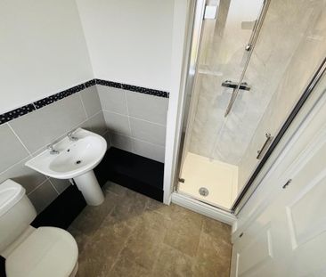 4 bedroom detached house to rent - Photo 6