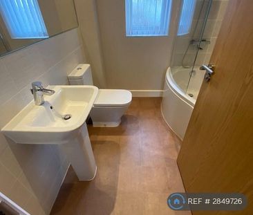 3 bedroom terraced house to rent - Photo 6