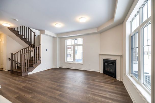 For Lease - 67 Debois Street, Kawartha Lakes, Ontario - Photo 1