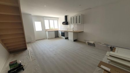 Location Appartement 2 pièces 46m² CHAILLY EN BIERE 77930 - Photo 2