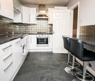 3 bedroom terraced house to rent - Photo 5