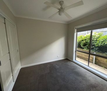 Dreamy Modern Townhouse in Quiet Suburb - Photo 5