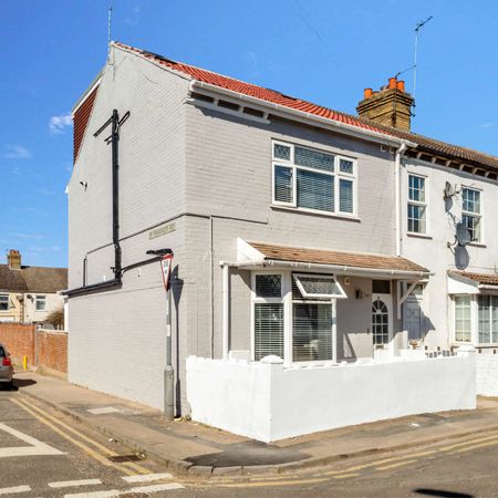 The Perfectly Located Property Studio 4 - Photo 4