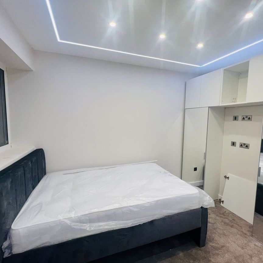 Studio Flat, Institute Road, B14 - Photo 1