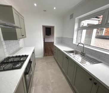 3 bedroom terraced house to rent - Photo 3