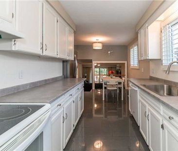 For Lease - 874 Sparrow Road Unit# Main, Newmarket, Ontario - Photo 3