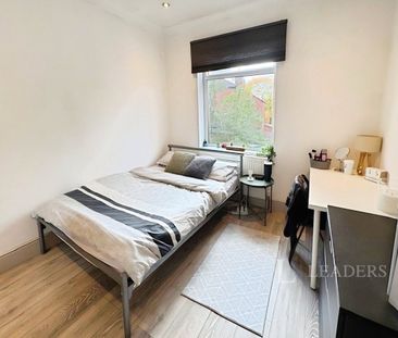 5 bedroom house to rent Slade Lane, Manchester, M19 - Photo 3