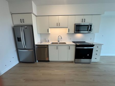 For Lease - 93 Arthur Street South N/A Unit# 902, Guelph, Ontario - Photo 2