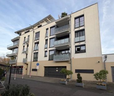 Sehr hochwertig ausgestattete 4-Zimmer-Stadtwohnung mit Aufzug, Ein... - Photo 1