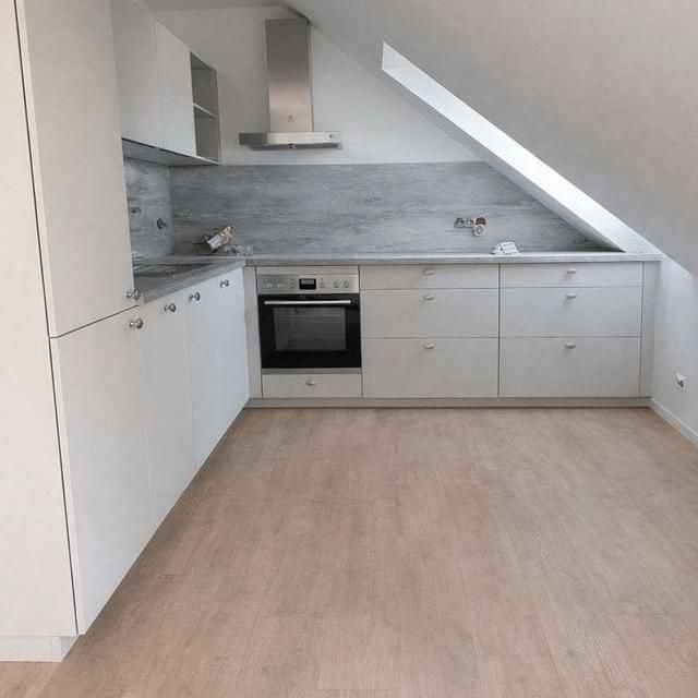 *Frisch modernisierte 3-Zimmer-Whg mit EBK ruhiger Lage von Magdeburg* - Photo 1