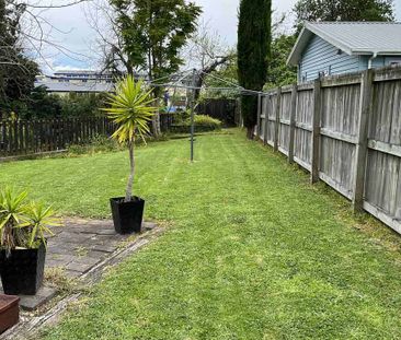 small 3 bedroom - Photo 1