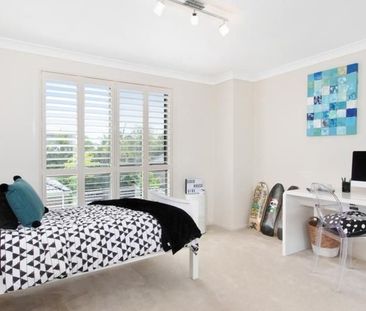 Modern Home in Great Location. - Photo 2