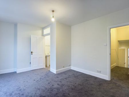 4 bedroom terraced house to rent - Photo 3