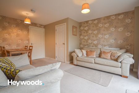 1 bed house of multiple occupation to rent in Room at Valley View, Newcastle-under-Lyme, Staffordshire - Photo 2