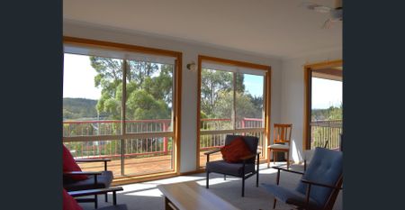 Binalong Bay Beauty - Photo 3