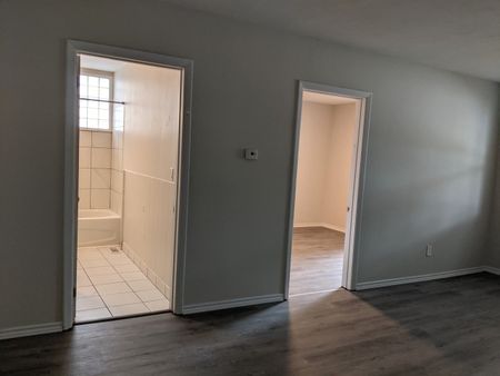 24 Ontario Street apartment — Brantford, ON (2-Bedroom) - 2 Bedroom - Photo 3