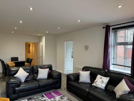 Bell Towers, 6 Bell Towers South, Ormeau Road, Belfast, BT6 0GR - Photo 2